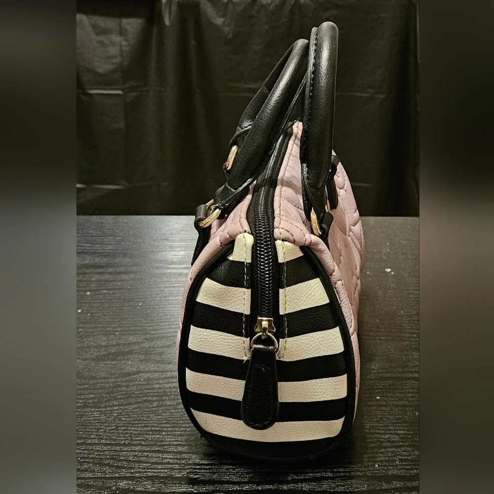 Betsey Johnson Girls Luv Pink and Black Small Handbag 8x6x4